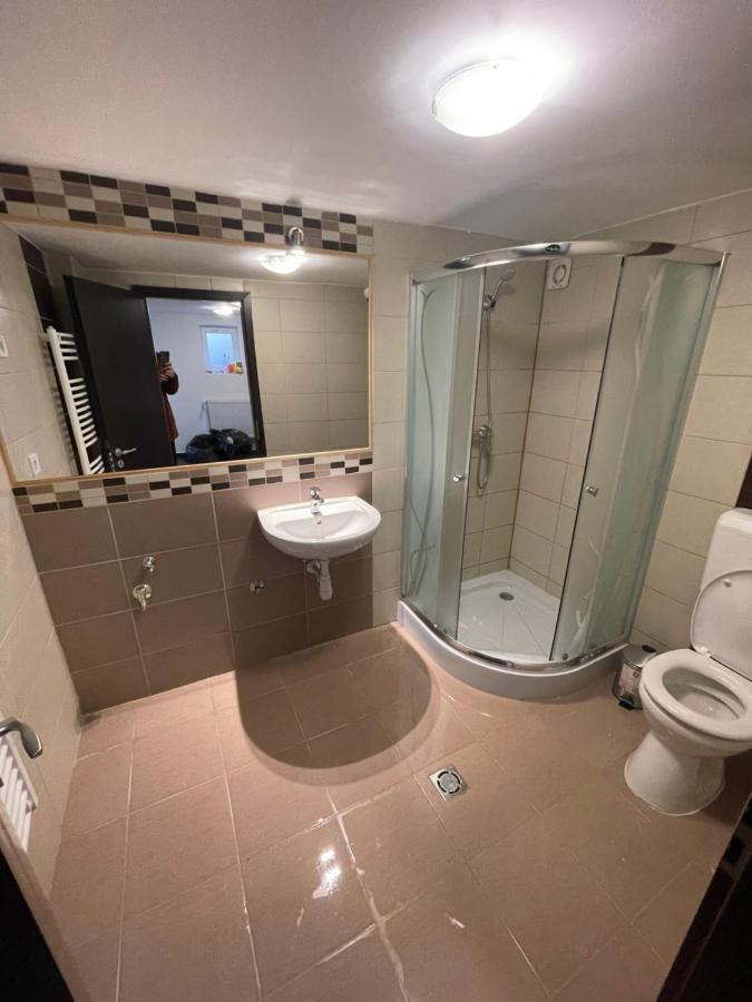 Malibu Apartman Miskolc Exterior photo